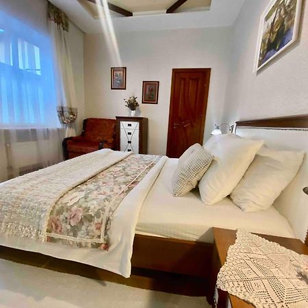 Apartamento Вул Вірменська 20 Не Далеко Від Ж Д Вокзалу Звітні Документи Leópolis Exterior foto