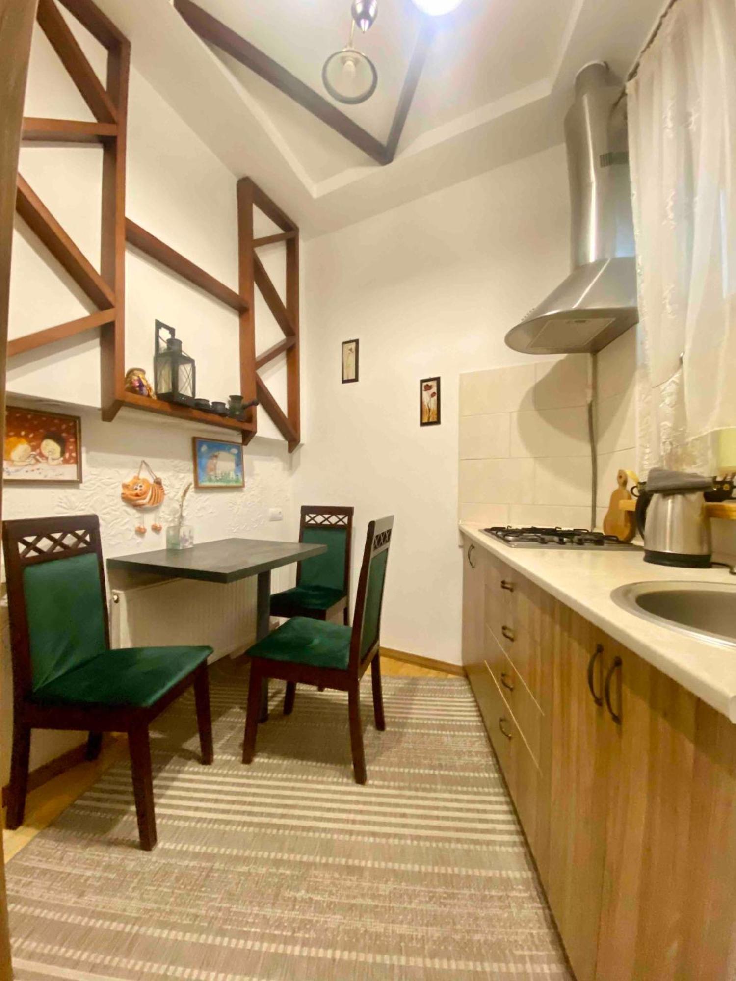 Apartamento Вул Вірменська 20 Не Далеко Від Ж Д Вокзалу Звітні Документи Leópolis Exterior foto